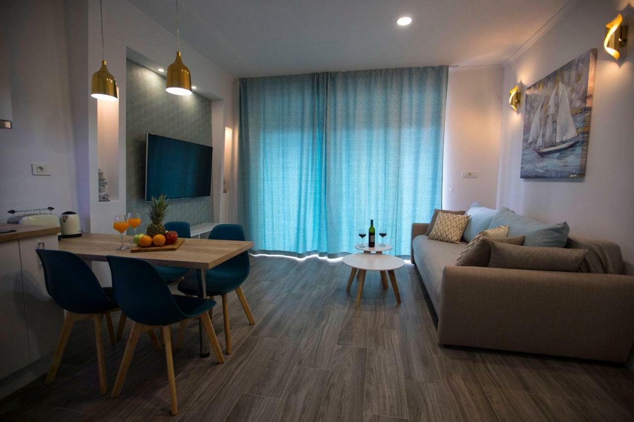 Apartments The Blue สปลิท ภายนอก รูปภาพ